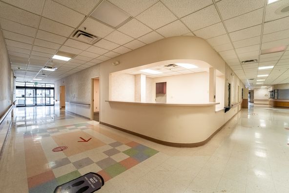Veterans Affairs Outpatient Clinic: 351 Hartnell Ave, Redding, CA 96002